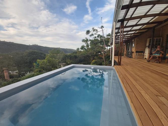DECKING AND POOL 8